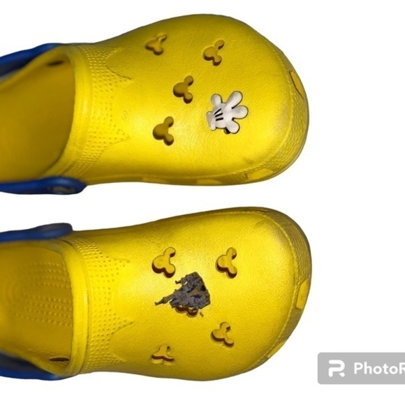Unisex Crocs for kids Disney‎ theme Kids size M2 W4 - Picture 3 of 6